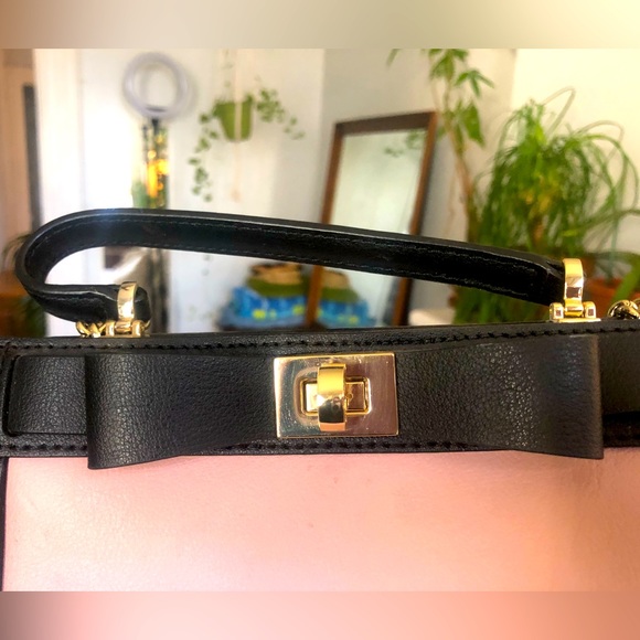 NWOT Kate Spade pink and black purse with gold details and chain - Picture 2 of 9